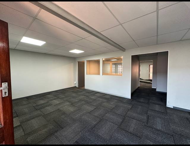 99.90M² OFFICE TO LET IN HIGHVELD